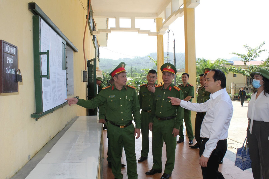 Đồng chí Nguyễn Quốc Đoàn kiểm tra công tác đặc xá tại Thành phố Huế