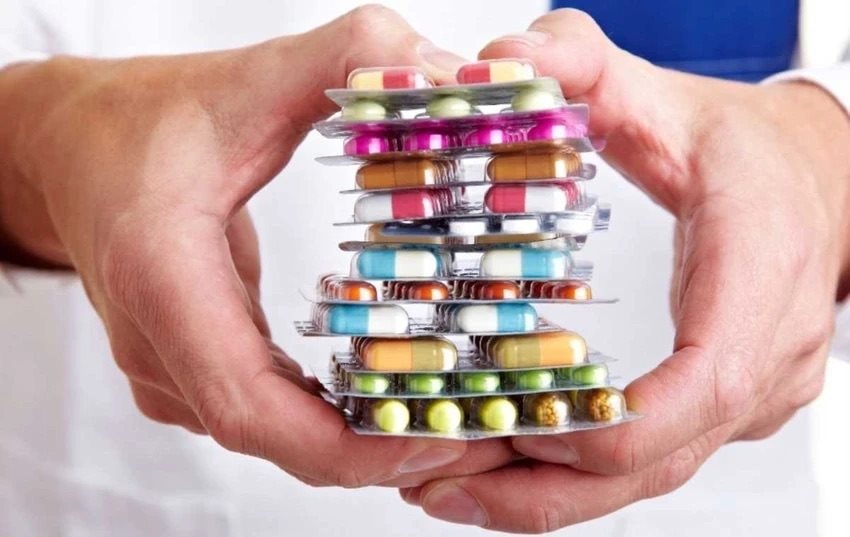 Bộ Y tế yêu cầu siết chặt kiểm soát mua bán dược phẩm trên mạng xã hội