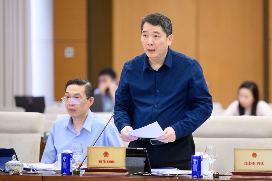 Uỷ ban Thường vụ Quốc hội nhất trí đề xuất tiếp tục giảm 2% thuế VAT năm 2025 và 2026