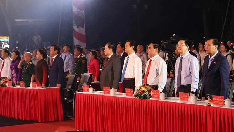 Chủ tịch Quốc hội dự Lễ kỷ niệm 50 năm Ngày Giải phóng miền nam, thống nhất đất nước tại Cần Thơ