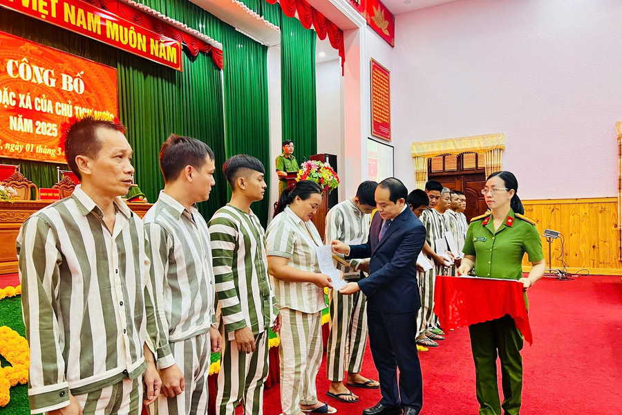 Phó Chánh án Tòa án nhân dân tối cao Nguyễn Quốc Đoàn dự Lễ công bố Quyết định đặc xá năm 2025 của Chủ tịch nước tại Trại giam Xuân Lộc
