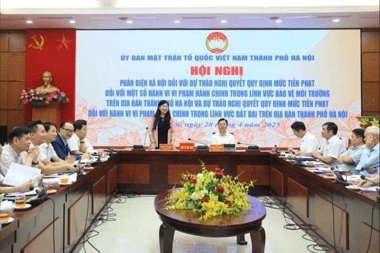 Hà Nội siết chặt quản lý môi trường và đất đai