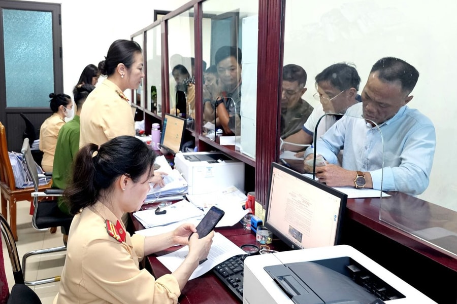 Thủ tướng Chính phủ yêu cầu tập trung thực hiện sắp xếp tổ chức bộ máy và đơn vị hành chính