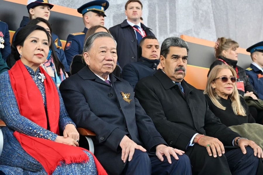 Tổng Bí thư Tô Lâm và Phu nhân dự Lễ duyệt binh kỷ niệm 80 năm Ngày Chiến thắng trong Chiến tranh Vệ quốc vĩ đại tại Moskva