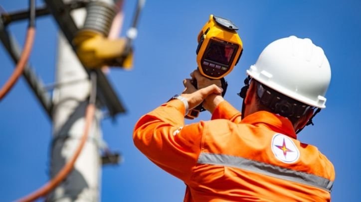 Giá điện tăng lên hơn 2.200 đồng/kWh từ 10/5