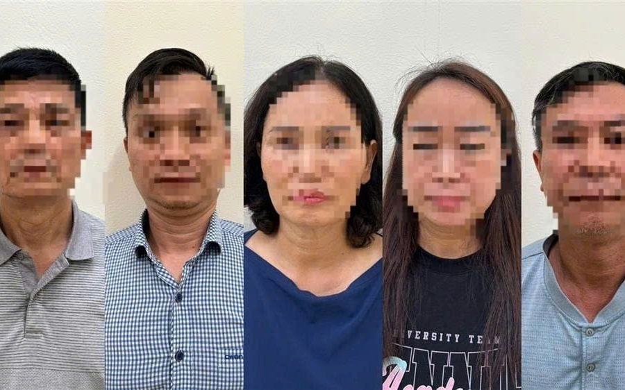 Khởi tố nguyên Cục trưởng Cục An toàn thực phẩm (Bộ Y tế) cùng 4 đồng phạm