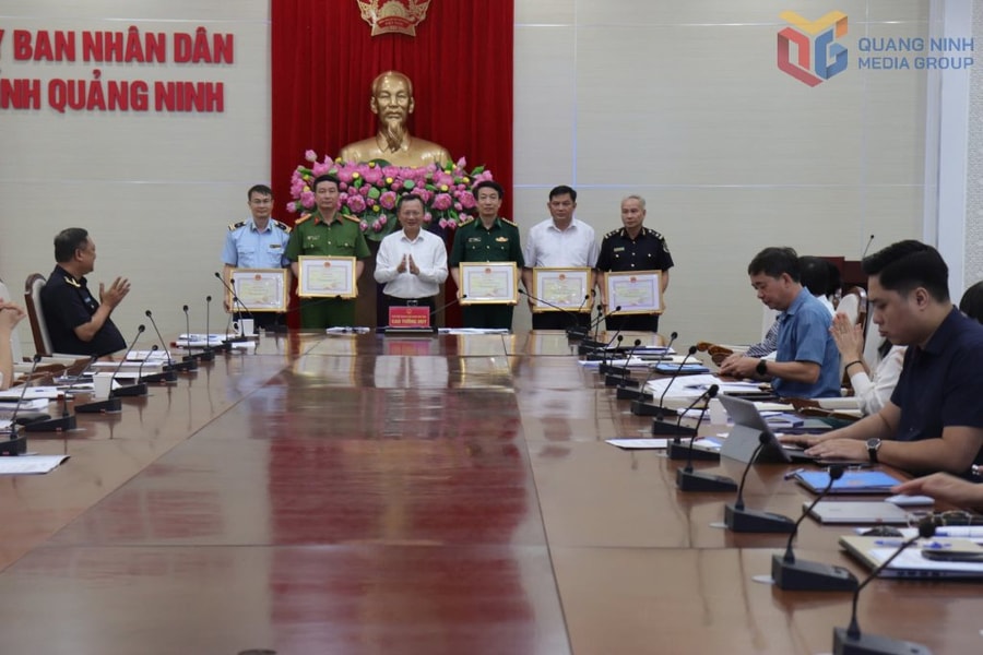 Kiên quyết xử lý vi phạm về hàng giả và an toàn thực phẩm