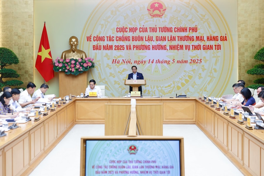 Thủ tướng Chính phủ: Phải mở đợt cao điểm truy quét buôn lậu, hàng giả