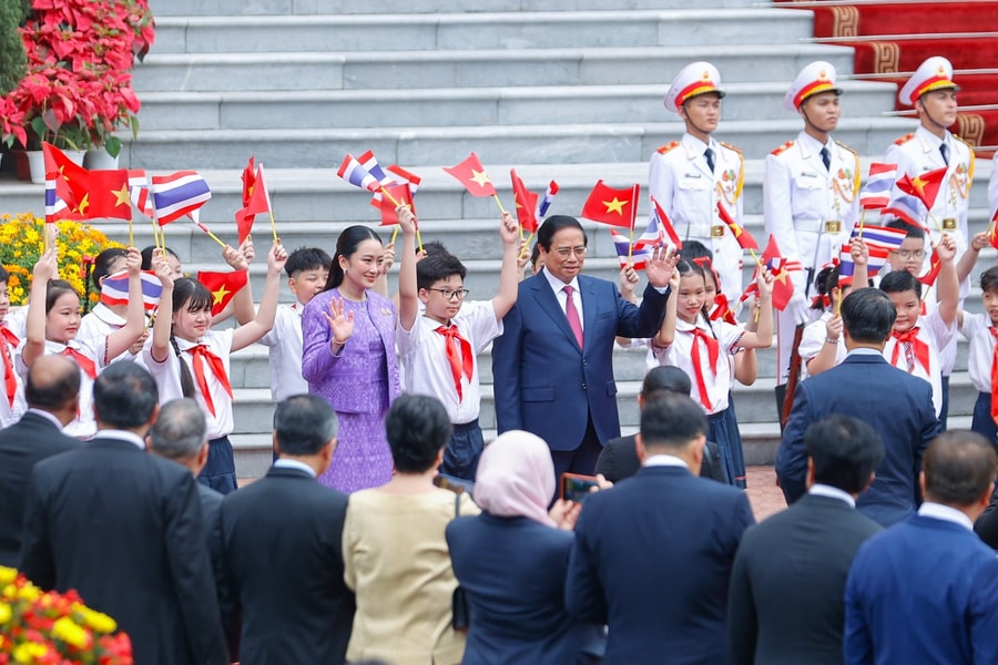 Thủ tướng Phạm Minh Chính chủ trì lễ đón chính thức Thủ tướng Thái Lan thăm Việt Nam
