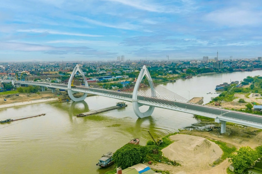 Nam Định: Khánh thành cầu dây văng hình búp sen 1.200 tỉ đồng