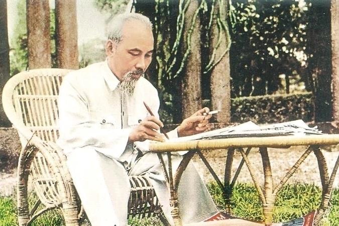 Kế tục xuất sắc sự nghiệp vĩ đại của Chủ tịch Hồ Chí Minh