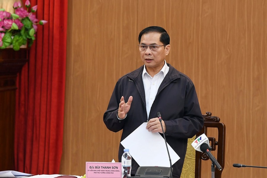 Thêm thành viên Tổ công tác của Thủ tướng Chính phủ về cao điểm đấu tranh ngăn chặn buôn lậu, hàng giả