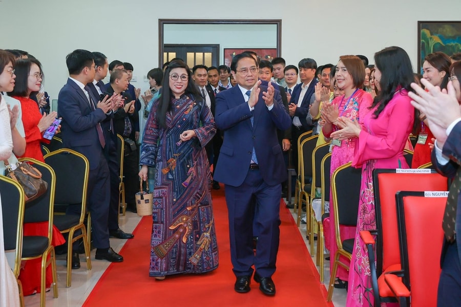 Thủ tướng gặp gỡ kiều bào tại Malaysia: Thắt chặt nghĩa đồng bào xa Tổ quốc