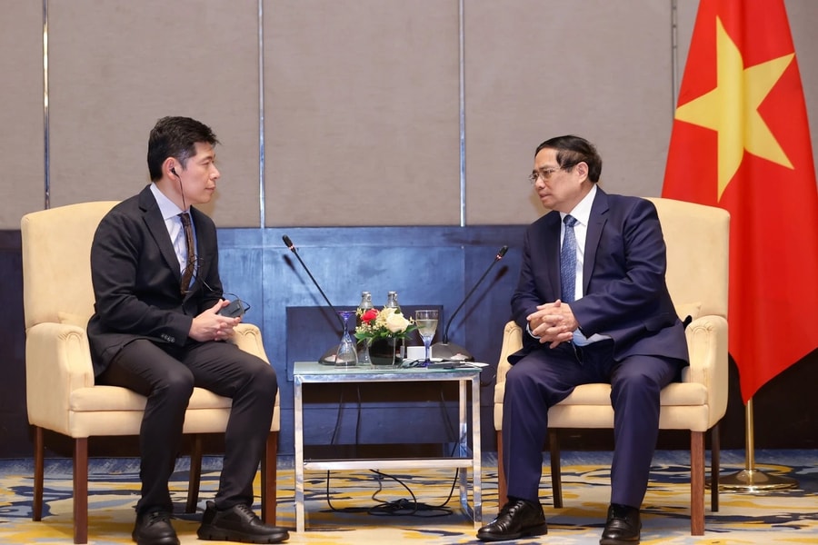 Thủ tướng đề nghị Grab hỗ trợ đưa các nghệ sĩ Việt Nam biểu diễn tại nước ngoài