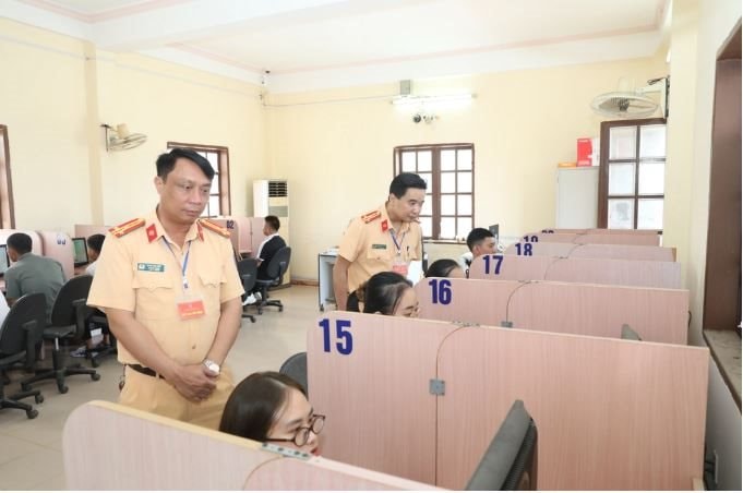 Từ 1/6, áp dụng bộ 600 câu hỏi mới thi sát hạch lái xe