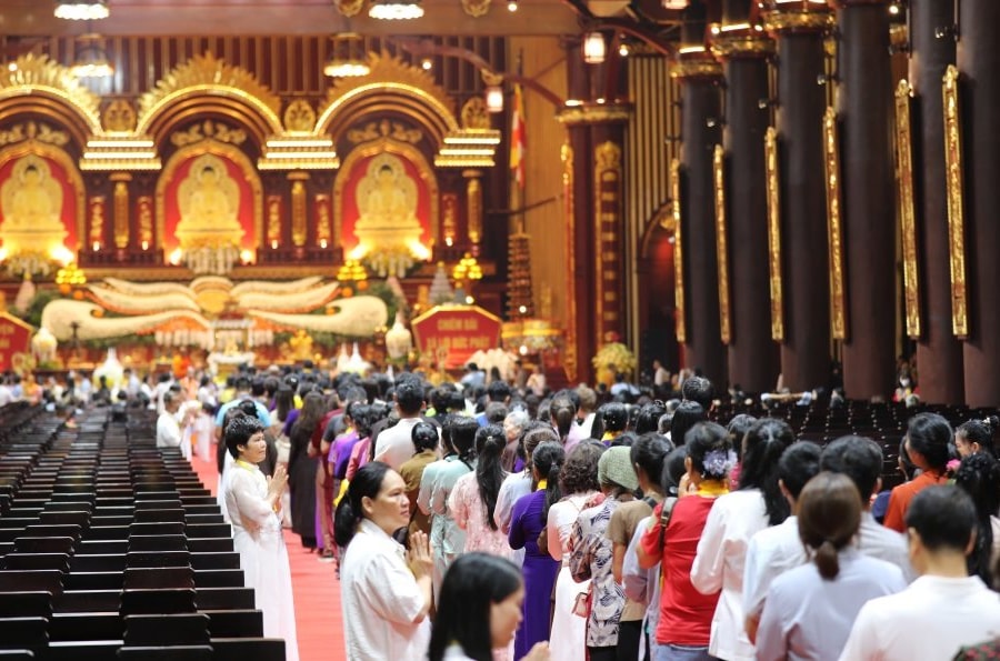 Hơn 1 triệu lượt người đến chiêm bái xá lợi Đức Phật tại Yên Tử