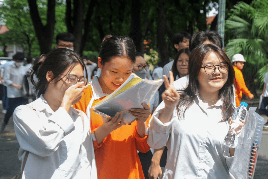 Kỳ thi Tốt nghiệp THPT 2025: Đề thi sẽ chuyển sang khổ giấy A3