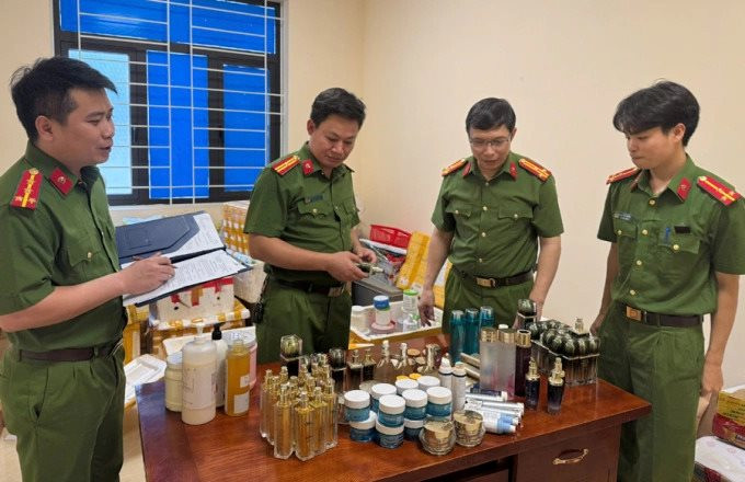 Tăng cường kiểm soát mỹ phẩm tự chế, nhà làm trên mạng