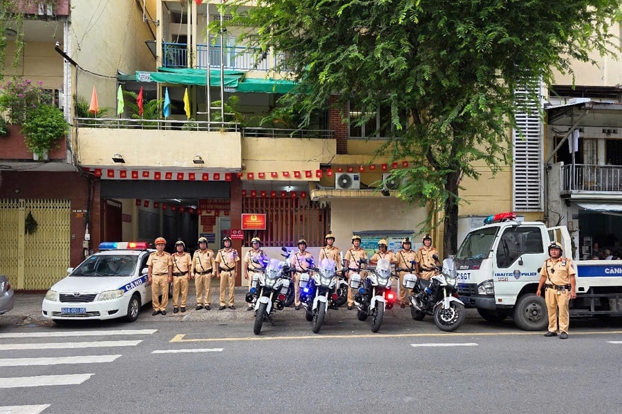 Đội Cảnh sát giao thông Bàn Cờ ra quân đảm bảo trật tự, an toàn giao thông cao điểm hè 2025