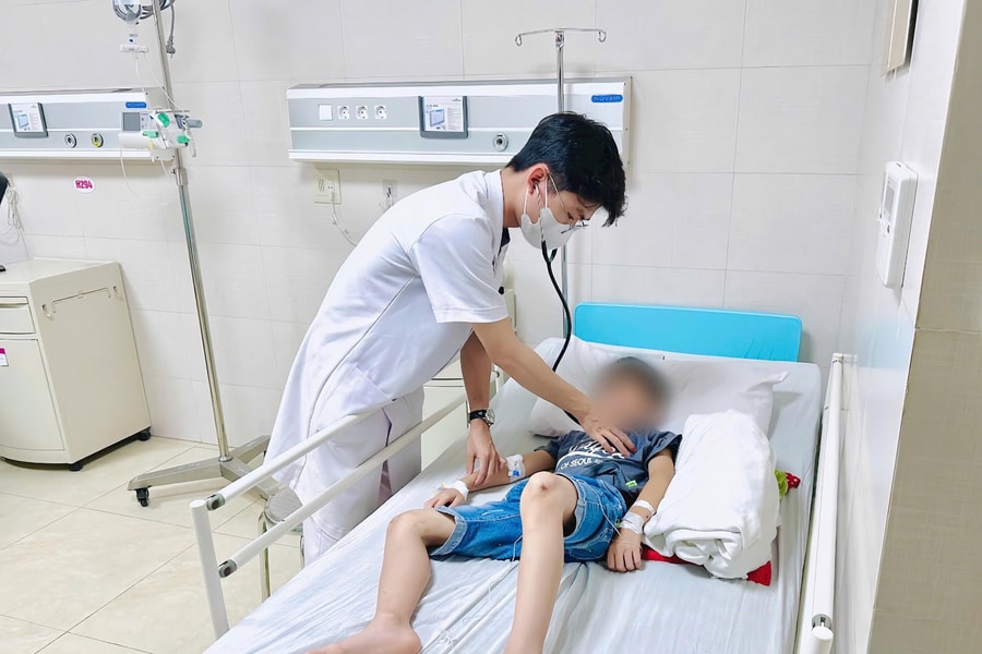 Bệnh viện Sản Nhi tỉnh Phú Thọ cấp cứu thành công bệnh nhi đa chấn thương, vỡ lách độ III