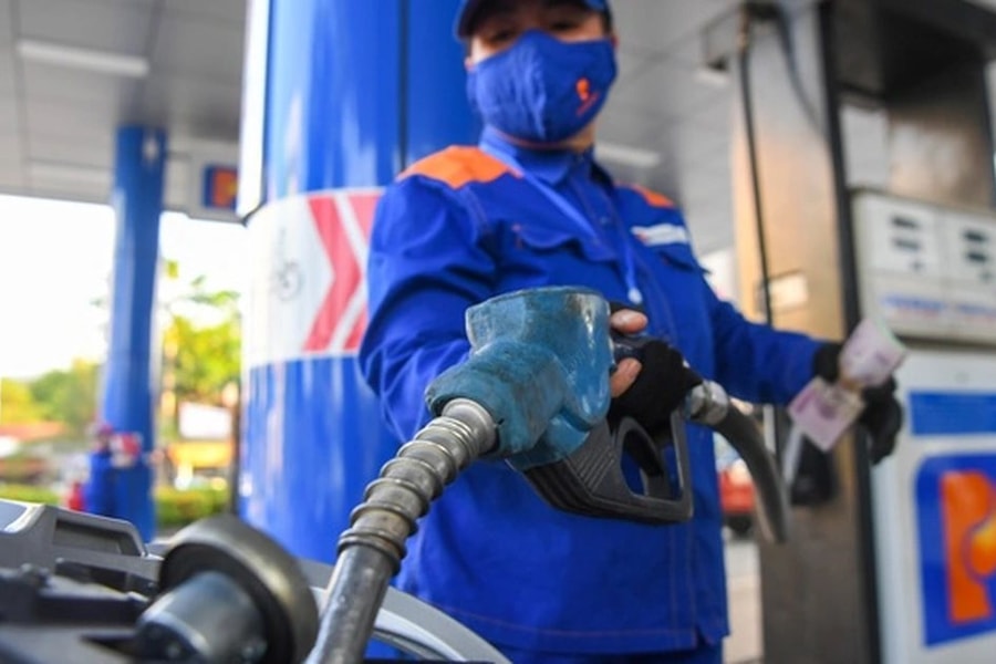 Đề xuất tiếp tục giảm thuế bảo vệ môi trường với xăng dầu đến hết năm 2026