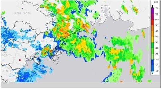 Bắc Bộ mưa dông dữ dội do tác động của dải hội tụ nhiệt đới và nhiệt độ cao