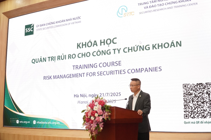 Tăng cường đào tạo về quản trị rủi ro cho công ty chứng khoán