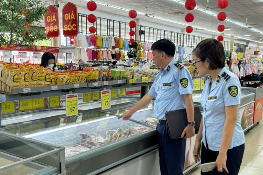 Tăng kiểm soát thị trường, sẵn sàng ứng phó bão WIPHA