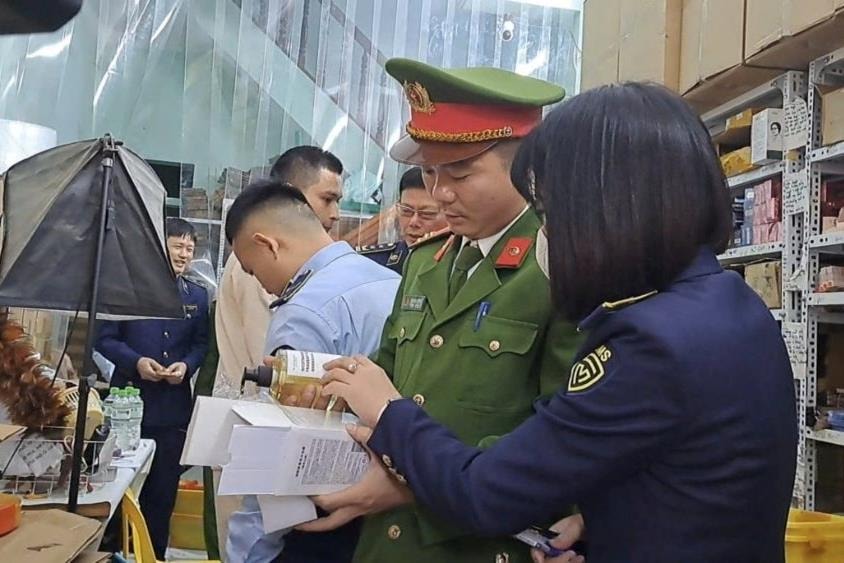 Bắc Ninh: Xử phạt đối tượng kinh doanh mỹ phẩm không rõ nguồn gốc