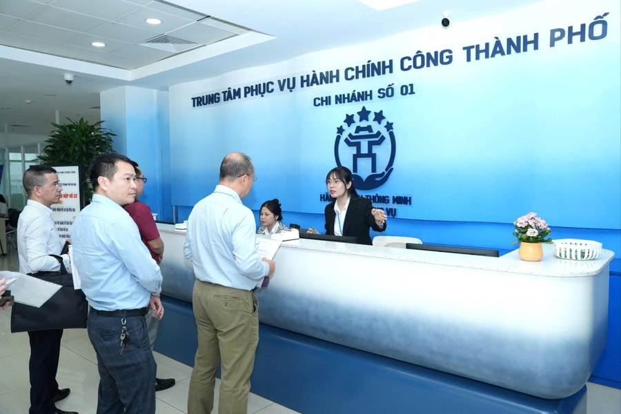 Hà Nội triển khai nhiều tiện ích tại các điểm phục vụ hành chính công