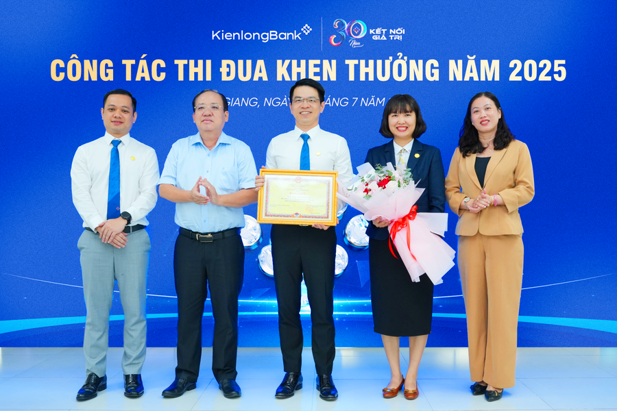 KienlongBank vinh dự nhận Bằng khen của Chủ tịch UBND tỉnh An Giang