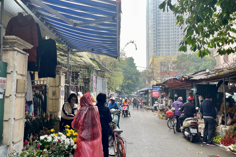 Hà Nội: Xóa toàn bộ chợ tạm, chợ cóc trong năm 2025