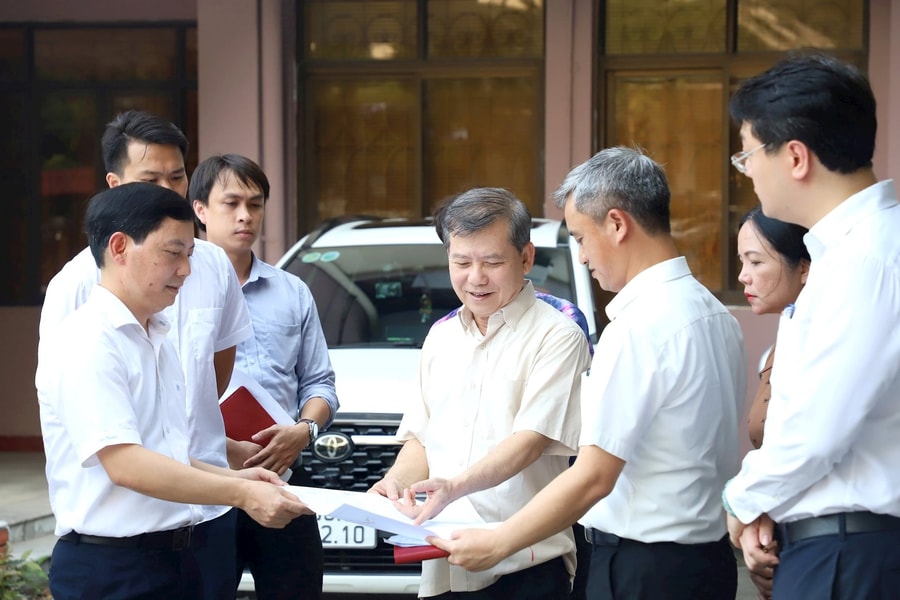 Chánh án Tòa án nhân dân tối cao kiểm tra, chỉ đạo cải tạo điểm tiếp công dân