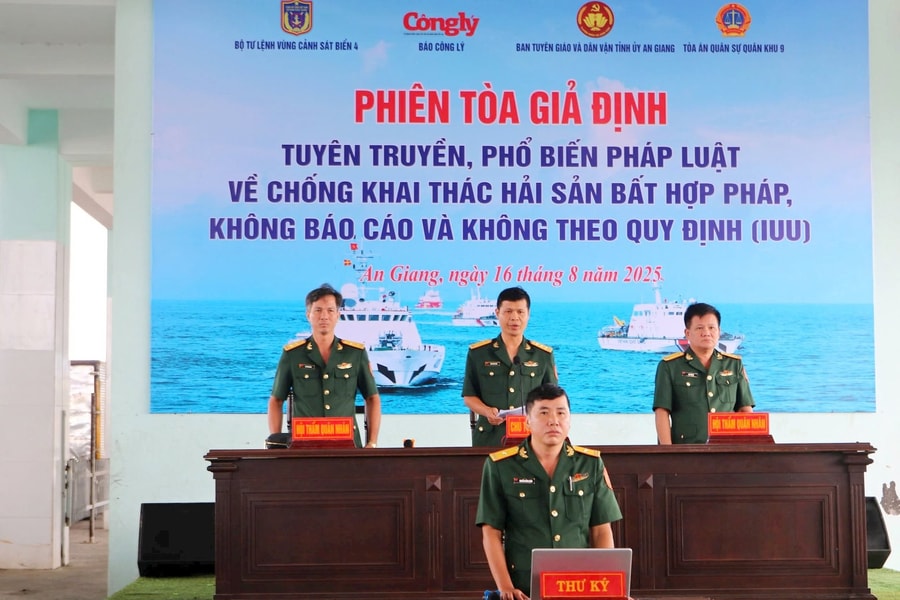 Nâng cao kiến thức pháp luật cho ngư dân thông qua phiên tòa giả định