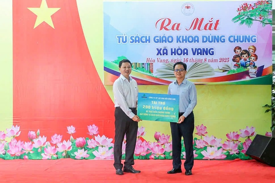 BSR tài trợ 200 triệu đồng xây dựng tủ sách giáo khoa dùng chung tại Đà Nẵng