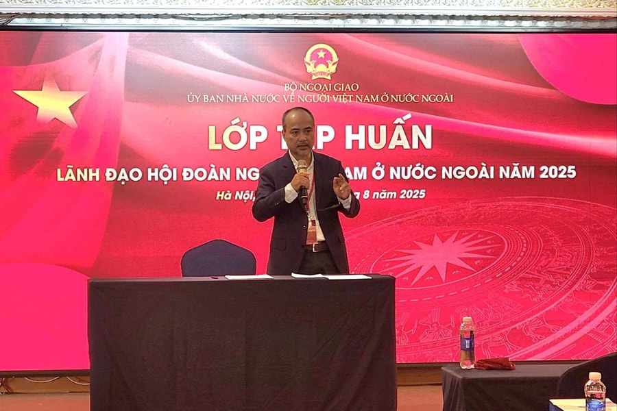 Khai mạc Lớp tập huấn cho lãnh đạo hội đoàn người Việt Nam ở nước ngoài