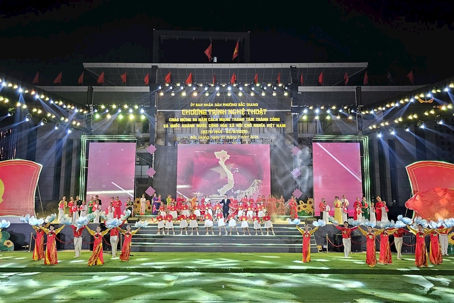 Bắc Ninh: Mãn nhãn với chương trình nghệ thuật chào mừng Quốc khánh 2/9