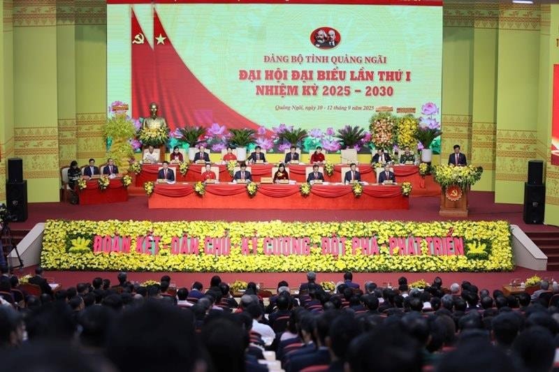 Khai mạc Đại hội Đảng bộ cấp tỉnh đầu tiên của cả nước