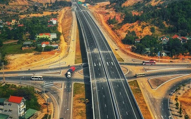 Thủ tướng biểu dương các chủ đầu tư, Ban Quản lý dự án, đơn vị tư vấn, thi công các công trình trọng điểm quốc gia