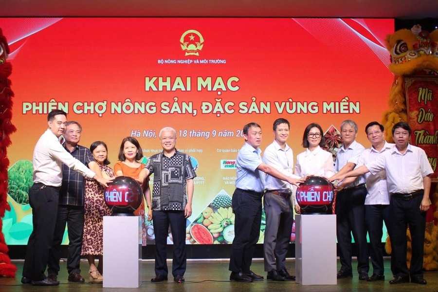 Khai mạc phiên chợ nông sản, đặc sản vùng miền năm 2025