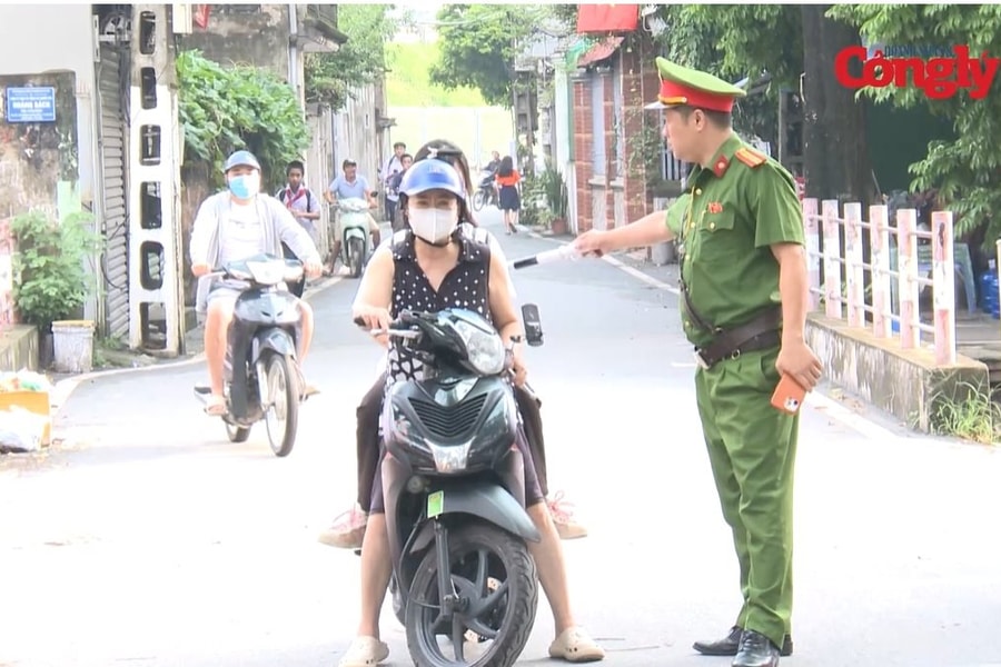 Tăng cường xử lý, chấn chỉnh tình trạng học sinh vi phạm giao thông