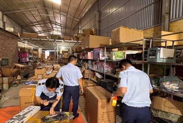 Ninh Bình: Tạm giữ hơn 3.000 sản phẩm đồ chơi trẻ em nhập lậu