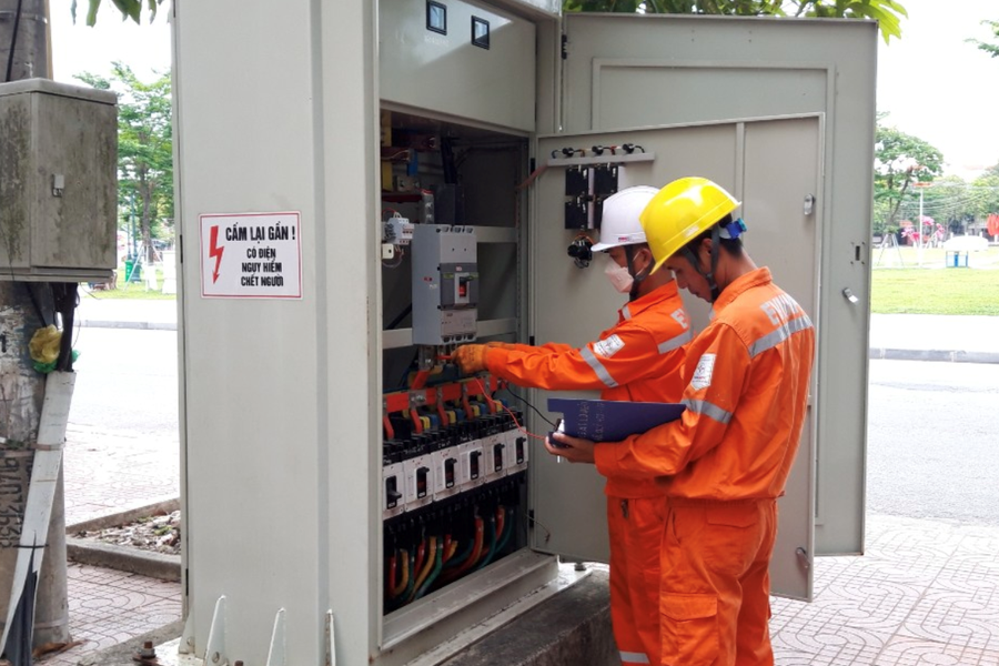 Nhiều phương án bảo đảm vận hành an toàn hệ thống điện quốc gia ứng phó bão RAGASA