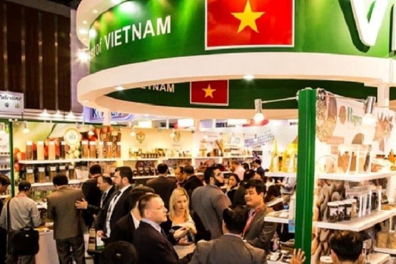 Thủ tướng ban hành Chỉ thị thúc đẩy xuất khẩu, phát triển thị trường ngoài nước