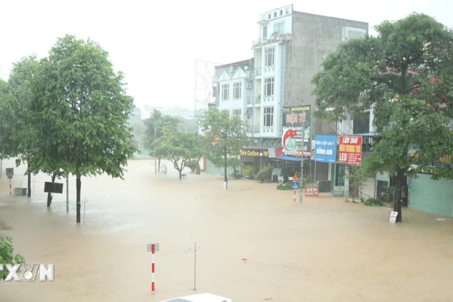 Đề nghị các địa phương chủ động ứng phó với mưa, lũ lớn do hoàn lưu bão số 11