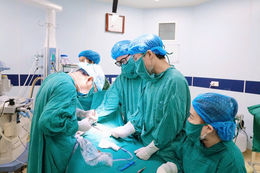 Phú Thọ: Phẫu thuật thành công dị tật bẩm sinh cho bé gái 1 tháng tuổi