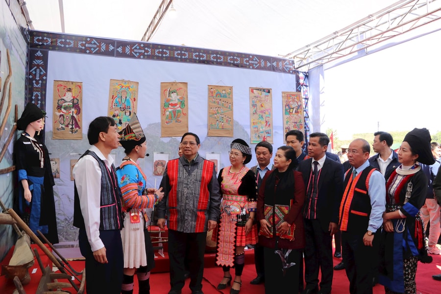 Giữ vững nền tảng tư tưởng của Đảng nơi “phên giậu” tổ quốc