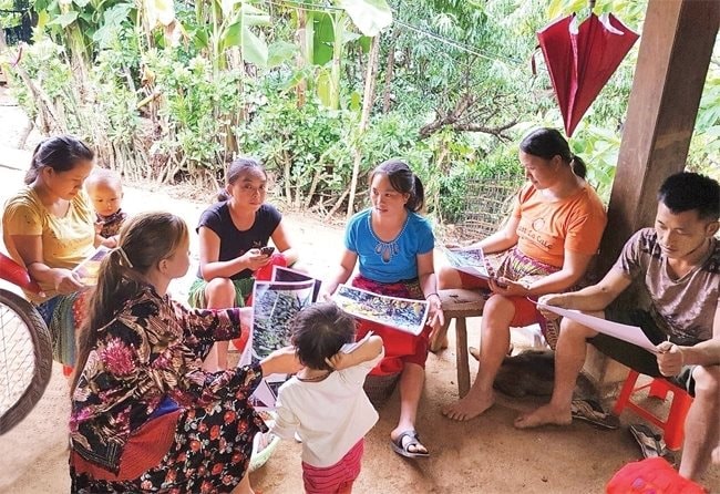 'Cứu' phụ nữ DTTS khỏi bạo lực gia đình