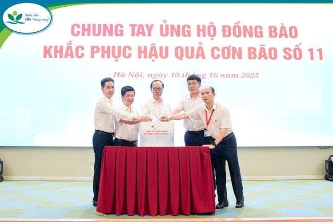 Bệnh viện Nhi Trung ương chung tay ủng hộ đồng bào vùng thiên tai