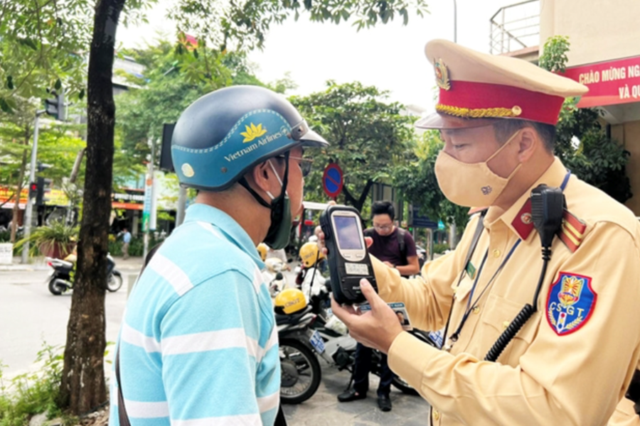 Phát hiện hơn 4.500 trường hợp vi phạm nồng độ cồn chỉ trong 24 giờ